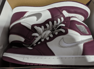 Jordan 1 Retro High OG Bordeaux – Size 9.5 M