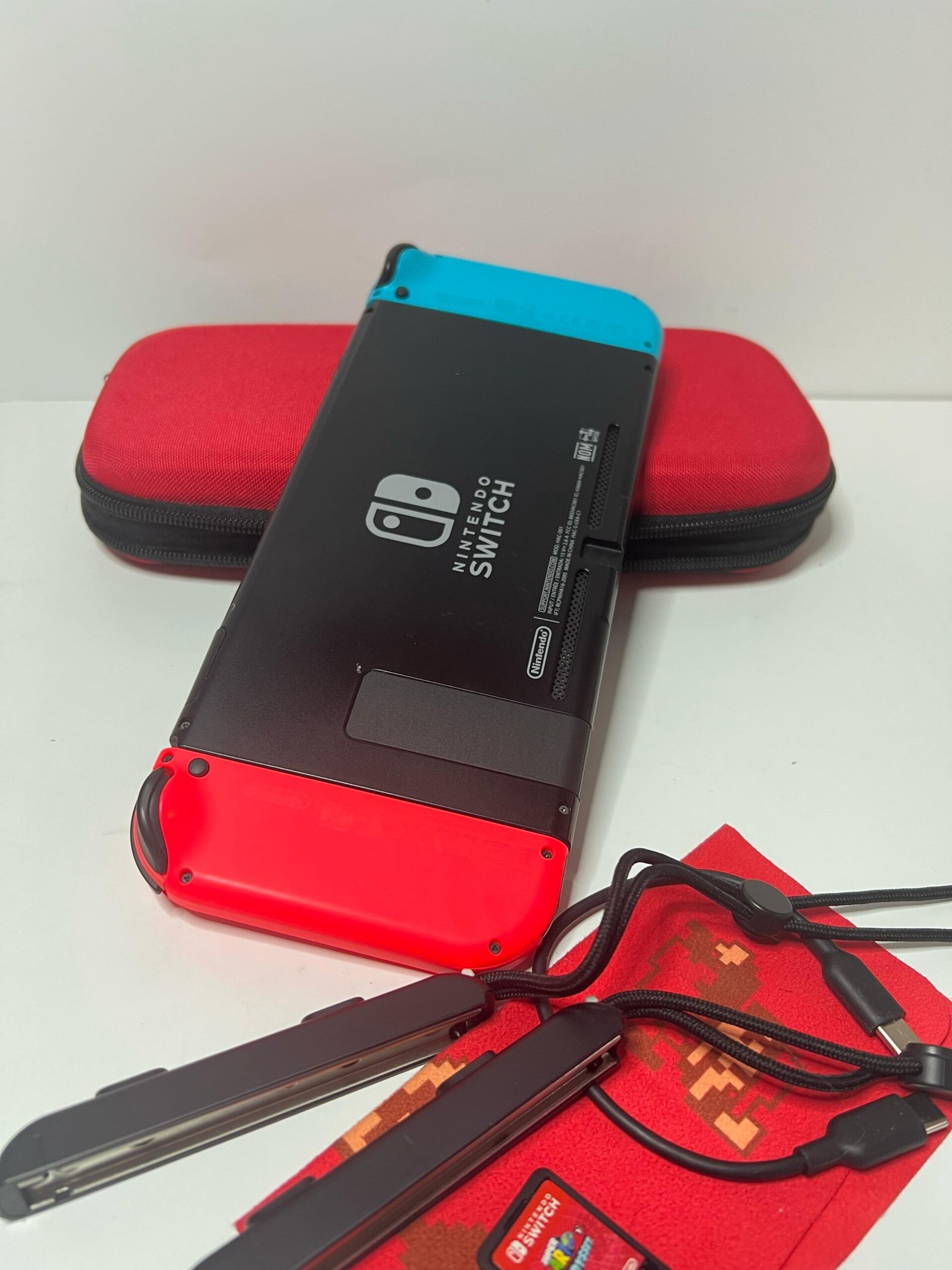 Nintendo Switch Super Mario Odyssey Bundle – neon blue/red Joy-Con, themed dock & physical game card included!