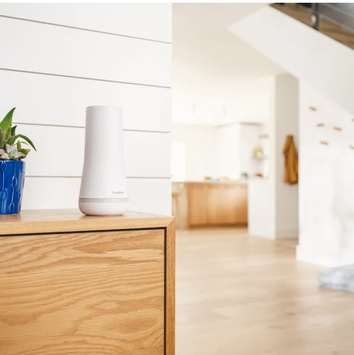 SimpliSafe 10-Piece Home Security Kit with Outdoor Camera – Wireless DIY System - Image 2