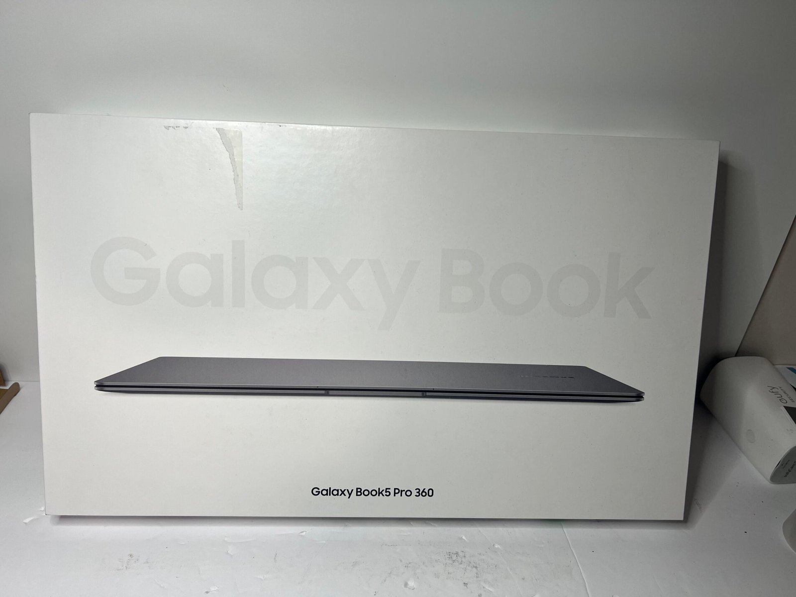 Samsung galaxy book5 pro 360 retail box